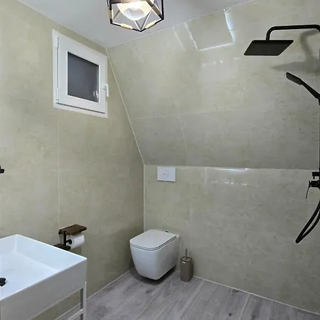 Thethi Sky House 1 Chalet